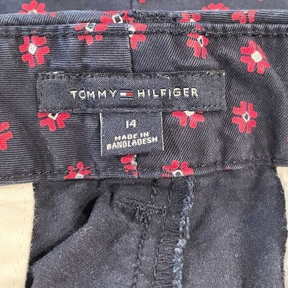 TOMMY Hilfiger Shorts Navy with Red Flowers Size 14 - Picture 4 of 7